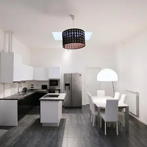 Apartment Trend, Milan